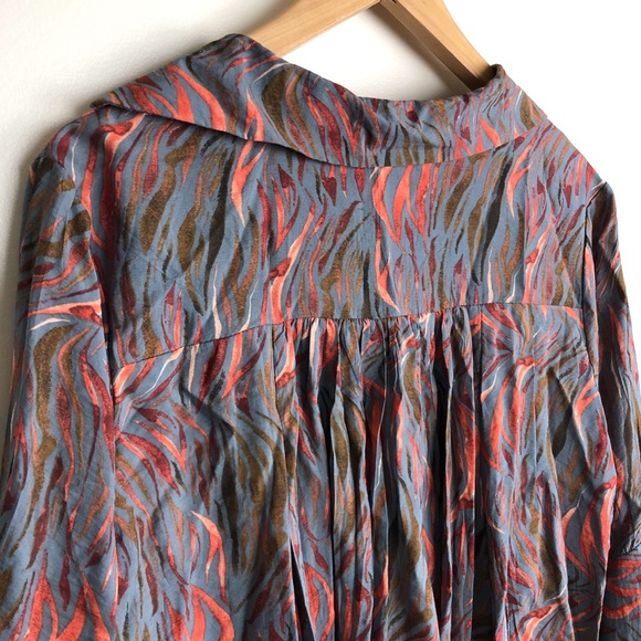 UMGEE Printed Collared Ruffle Bell Sleeve Dress - Picture 10 of 12